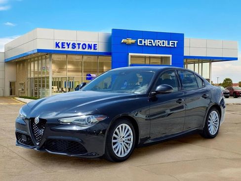 Used 2023 Alfa Romeo Giulia Sprint RWD image 3