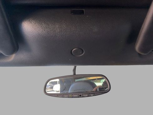 Used 2004 Chevrolet SSR w/ Preferred Equipment Group image 40