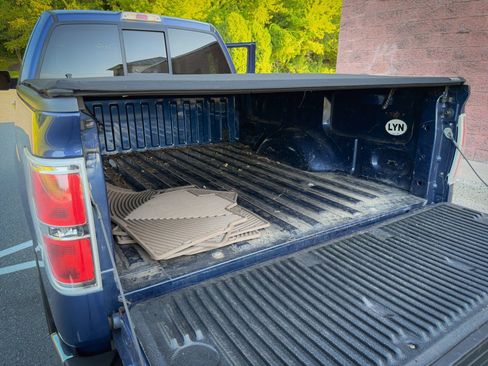 Used 2011 Ford F150 XLT w/ XLT Chrome Pkg AWD/4WD image 16