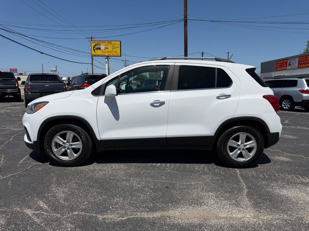 Used 2019 Chevrolet Trax LT w/ LT Convenience Package FWD image 9