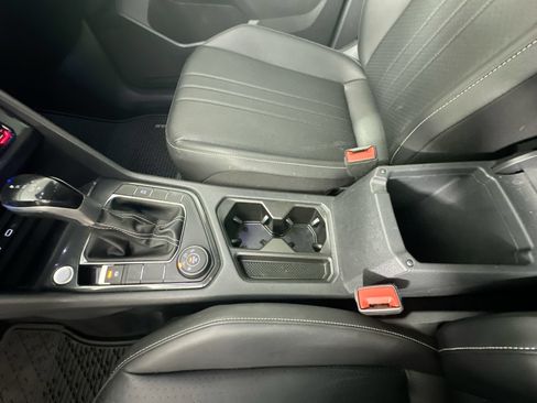 Certified 2023 Volkswagen Tiguan SE w/ Panoramic Sunroof Package AWD/4WD image 29