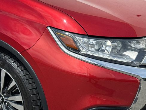 Used 2019 Mitsubishi Outlander SE FWD image 11