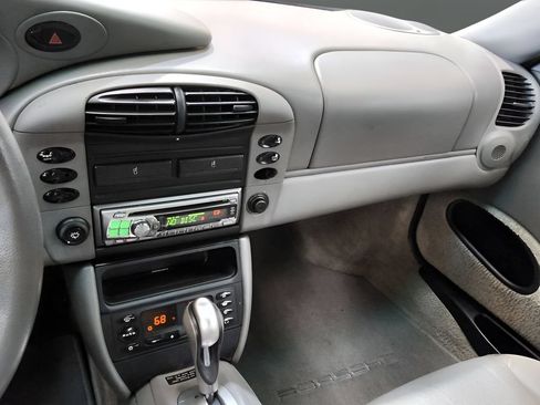 Used 2001 Porsche 911 Carrera RWD image 24