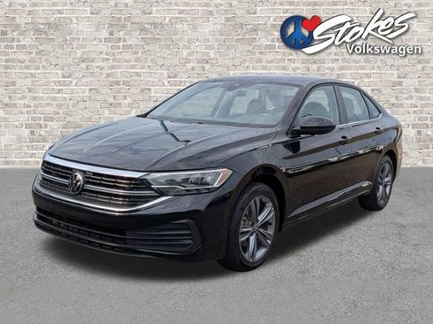 Used 2024 Volkswagen Jetta SE FWD image 8