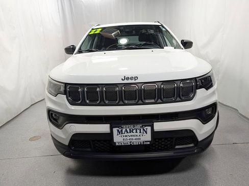 Used 2022 Jeep Compass Latitude w/ Sun and Sound Group AWD/4WD image 7