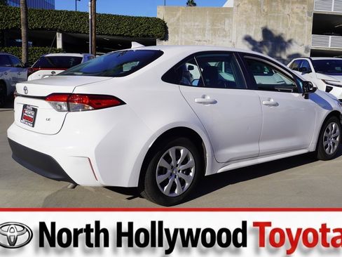 Used 2023 Toyota Corolla LE image 4