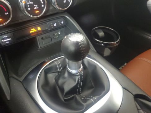 Used 2023 MAZDA MX-5 Miata Grand Touring w/ Weather Package RWD image 25