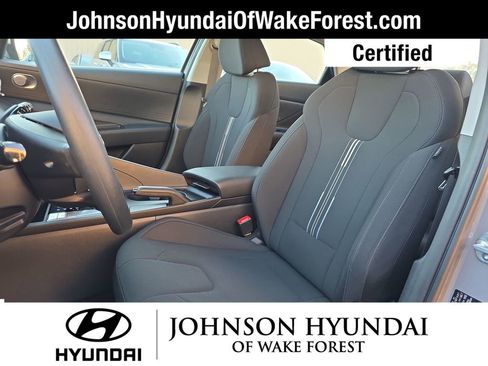 Certified 2023 Hyundai Elantra SEL w/ Preferred Accessory Package image 22
