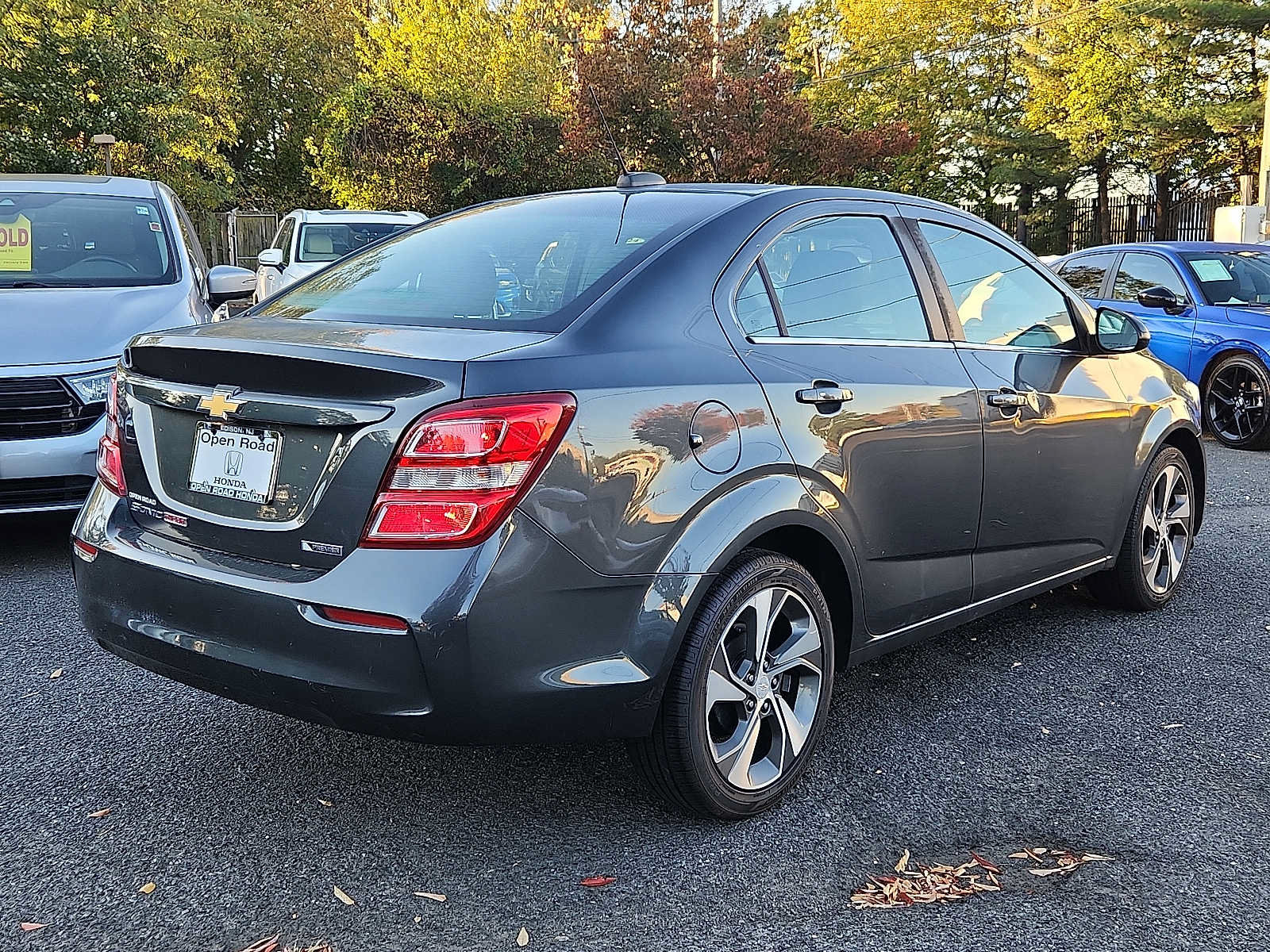 Used 2018 Chevrolet Sonic Premier FWD image 6