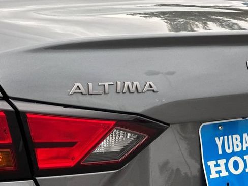Used 2025 Nissan Altima 2.5 SV AWD/4WD image 22