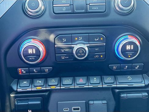 Used 2019 GMC Sierra 1500 SLT w/ SLT Premium Plus Package image 12