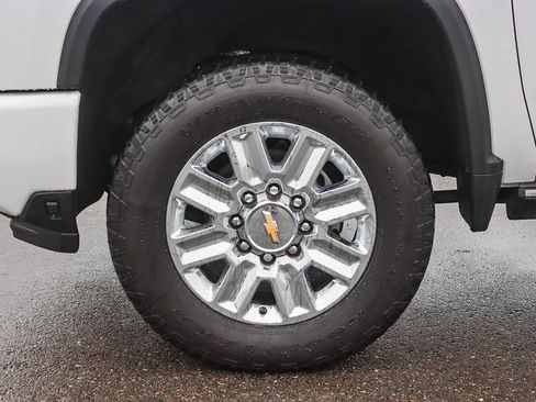 Used 2024 Chevrolet Silverado 2500 High Country w/ Technology Package image 18