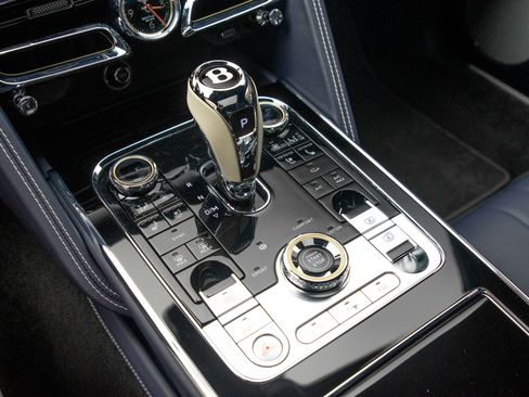 Certified 2024 Bentley Flying Spur S V8 AWD/4WD image 20