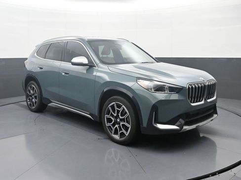 Used 2024 BMW X1 xDrive28i w/ Technology Package image 3