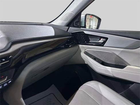 Certified 2024 Acura MDX SH-AWD w/ Technology Package image 27