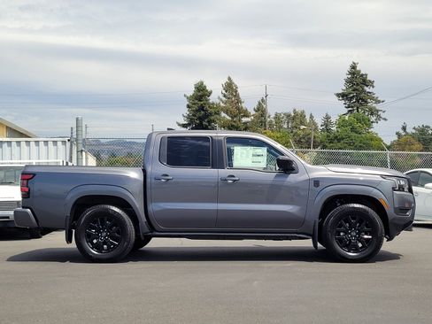 New 2026 Nissan Frontier SV w/ SV Convenience Package RWD image 4