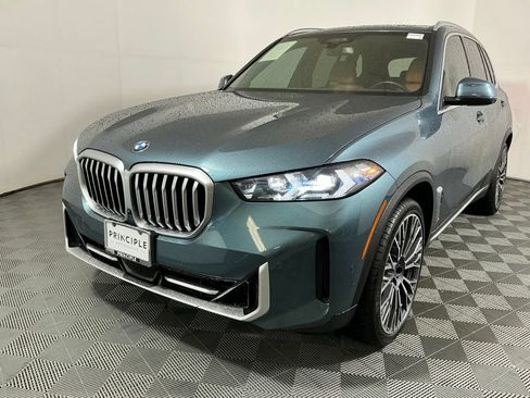 Used 2024 BMW X5 sDrive40i w/ Executive Package RWD image 2