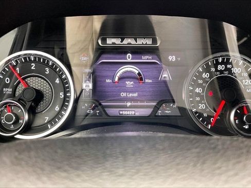 Used 2025 RAM 1500 Laramie AWD/4WD image 23