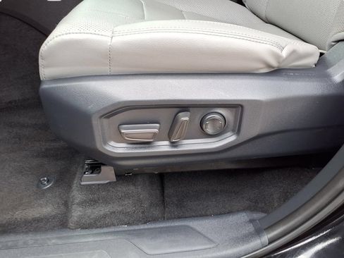 Used 2024 Toyota Tundra SR5 AWD/4WD image 34