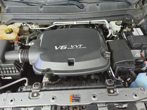 Used 2018 Chevrolet Colorado Z71 AWD/4WD image 40