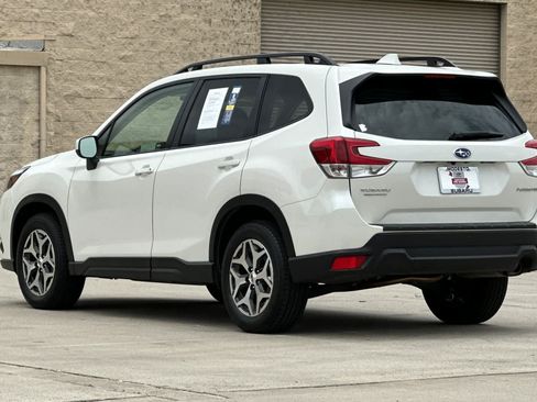 Certified 2023 Subaru Forester Premium AWD/4WD image 5