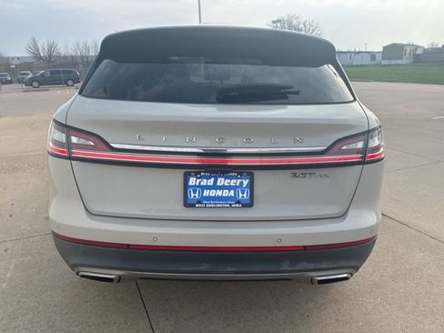 Used 2019 Lincoln Nautilus Reserve image 7
