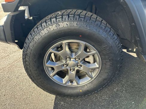 Used 2020 Jeep Wrangler Unlimited Sport image 32