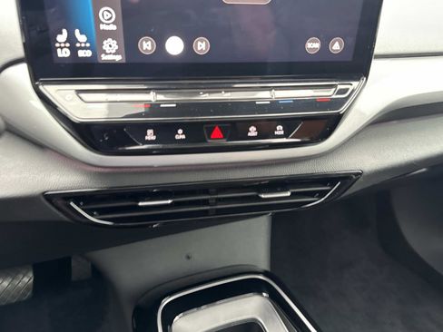 Certified 2024 Volkswagen ID.4 S image 25