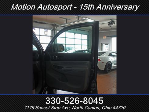 Used 2013 Toyota Tacoma 4x4 Access Cab V6 w/ SR5 Pkg image 31