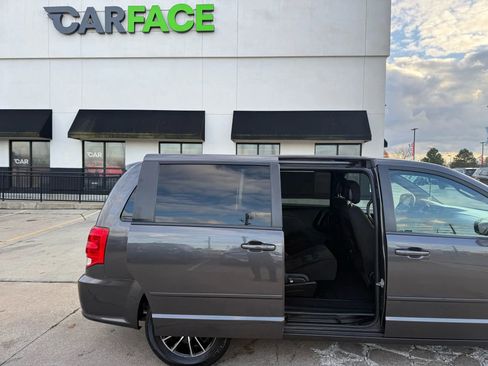 Used 2015 Dodge Grand Caravan SE w/ Quick Order Package 29E SE image 23