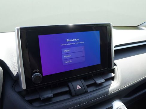 Used 2024 Toyota RAV4 LE AWD/4WD image 22