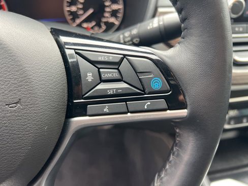 Used 2019 Nissan Altima 2.5 Platinum image 16