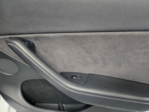 Used 2023 Tesla Model Y Long Range image 8