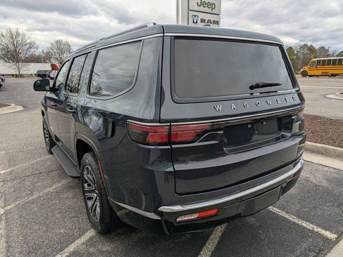 Used 2024 Jeep Wagoneer Series II image 6