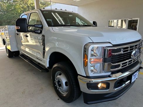 New 2026 Ford F350 XL w/ XL Chrome Package image 10