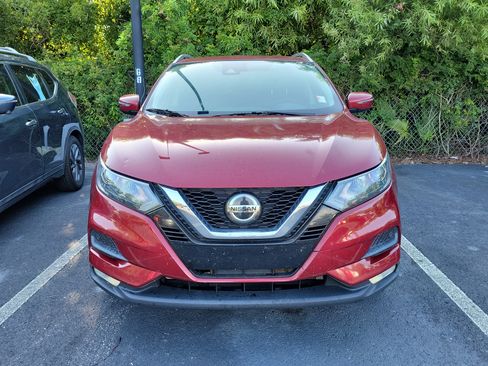 Used 2021 Nissan Rogue Sport SV FWD image 2