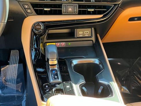 Used 2024 Lexus NX 350h 350h Luxury w/ Vision Package image 17