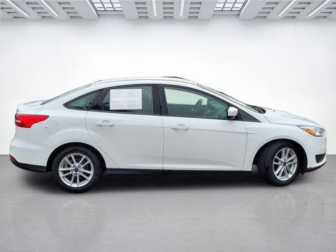 Used 2018 Ford Focus SE image 11