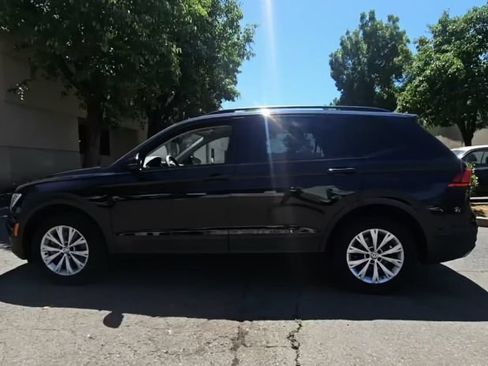 Used 2018 Volkswagen Tiguan S w/ 3rd Row Seat Package AWD/4WD image 7