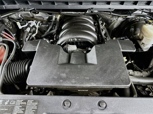 Used 2018 Chevrolet Silverado 1500 LT image 30