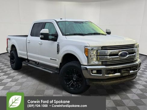 Used 2017 Ford F350 Lariat image 1