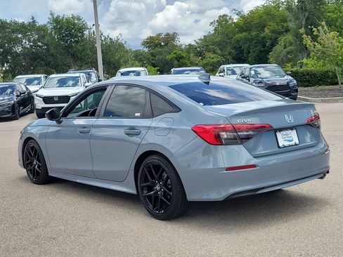 Used 2023 Honda Civic Sport image 4