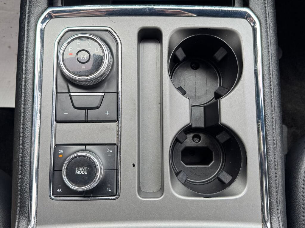 Used 2018 Ford Expedition Max XLT w/ Equipment Group 202A AWD/4WD image 36