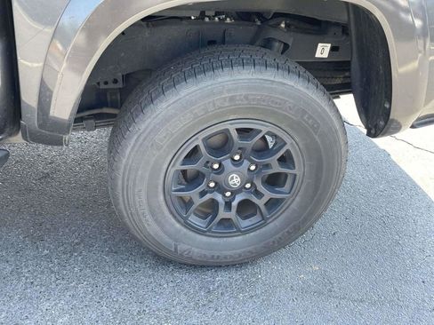 Used 2021 Toyota Tacoma SR5 RWD image 32