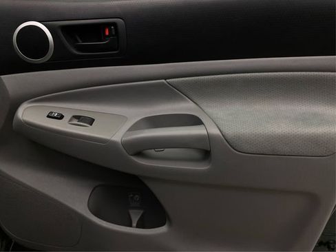 Used 2010 Toyota Tacoma 4x4 Double Cab image 24