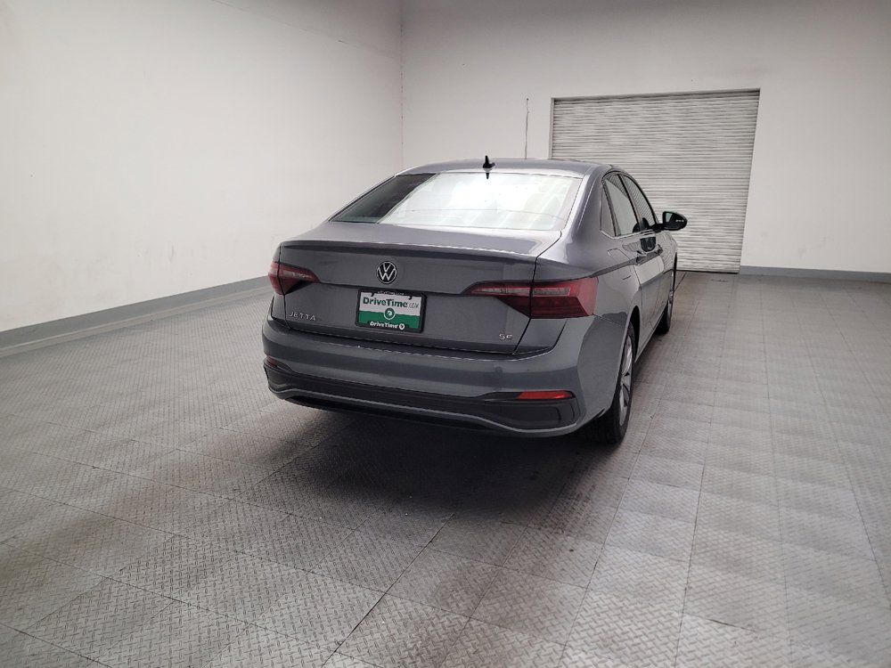 Used 2023 Volkswagen Jetta SE FWD image 7