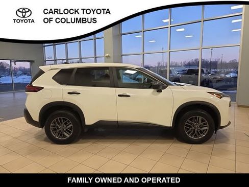 Used 2023 Nissan Rogue S image 6