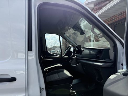 New 2026 Ford Transit 250 148 Medium Roof RWD image 21