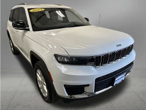 Used 2023 Jeep Grand Cherokee L Limited AWD/4WD image 8