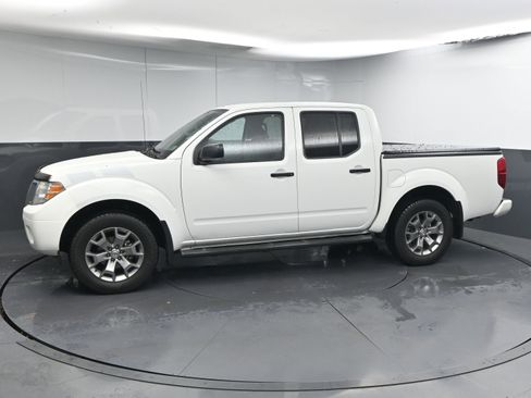 Used 2021 Nissan Frontier SV image 5